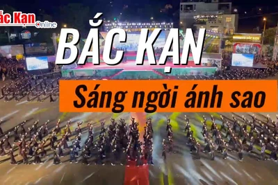 1.000 người múa bát "Bắc Kạn sáng ngời ánh sao"