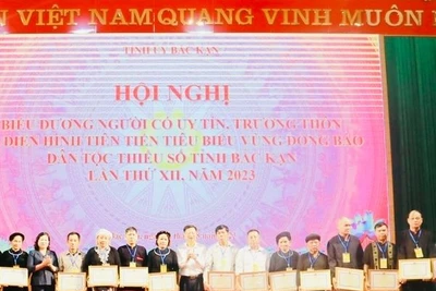 Những người “vác tù và hàng tổng” trên vùng cao