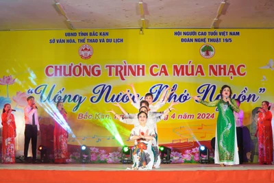 Chương trình ca múa nhạc “Uống nước nhớ nguồn”