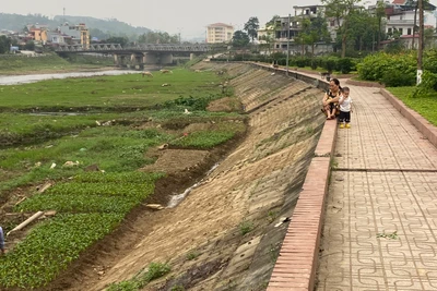 Ngành chức năng, chính quyền địa phương đã vào cuộc kiểm tra, chỉ đạo giải quyết ô nhiễm trên dòng sông Cầu