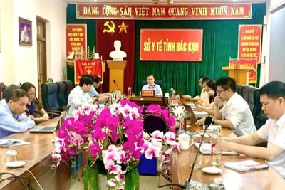 Đại biểu dự Hội nghị tại điểm cầu Sở Y tế