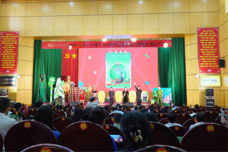 Quang cảnh cuộc thi. 34-2917.jpg