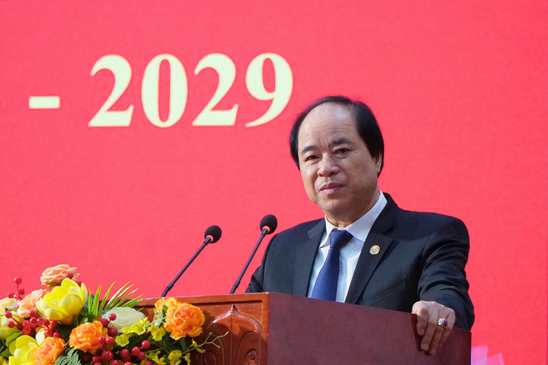 Ông Trương Xuân Cừ, Phó Chủ tịch Trung ương Hội NCT Việt Nam phát biểu tại Đại hội. 09.jpg