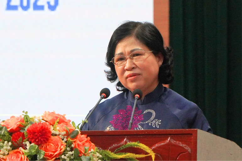 Đồng chí Phương Thị Thanh, Phó Bí thư Thường trực Tỉnh ủy, Chủ tịch HĐND tỉnh phát biểu tại hội nghị. 67.jpg