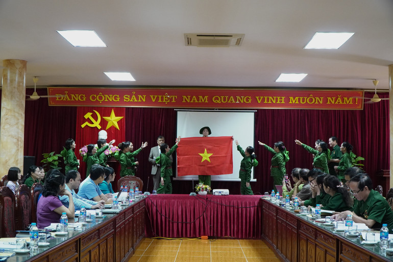 Giao lưu văn nghệ DSC04963.JPG