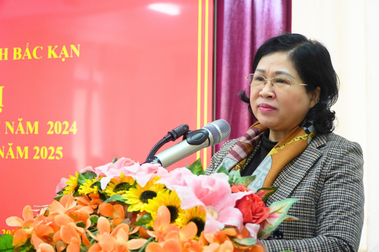 Đồng chí Phương Thị Thanh, Phó Bí thư Thường trực Tỉnh ủy, Chủ tịch HĐND tỉnh phát biểu tại hội nghị. 112.jpg