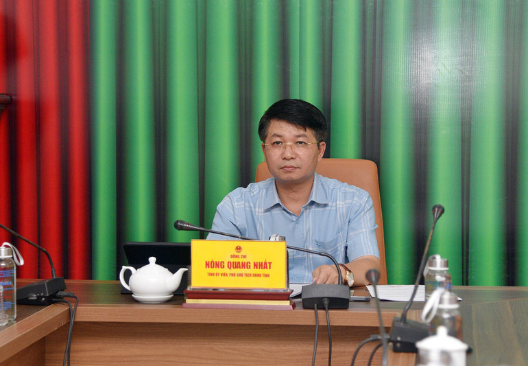 Đồng chí Nông Quang Nhất, Phó Chủ tịch UBND tỉnh chủ trì Hội nghị tại điểm cầu tỉnh Bắc Kạn. z5582432729548_1a98e50bf35899b38fb45b6c1831f44e.jpg