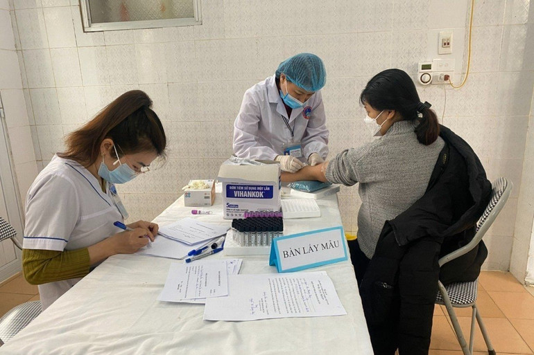 Trung tâm Kiểm soát bệnh tật tỉnh Bắc Kạn khám, lấy mẫu xét nghiệm sàng lọc bệnh Thalassemia tại xã Quân Hà (Bạch Thông). z5572926413890_d085312e650a0e9d36ab6ad96562421e.jpg