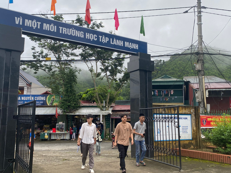 Kết thúc hai ngày thi, Pác Nặm không có thí sinh và giám thị vi phạm quy chế thi. Kết thúc hai ngày thi, Pác Nặm không có thí sinh và giám thị vi phạm quy chế thi.