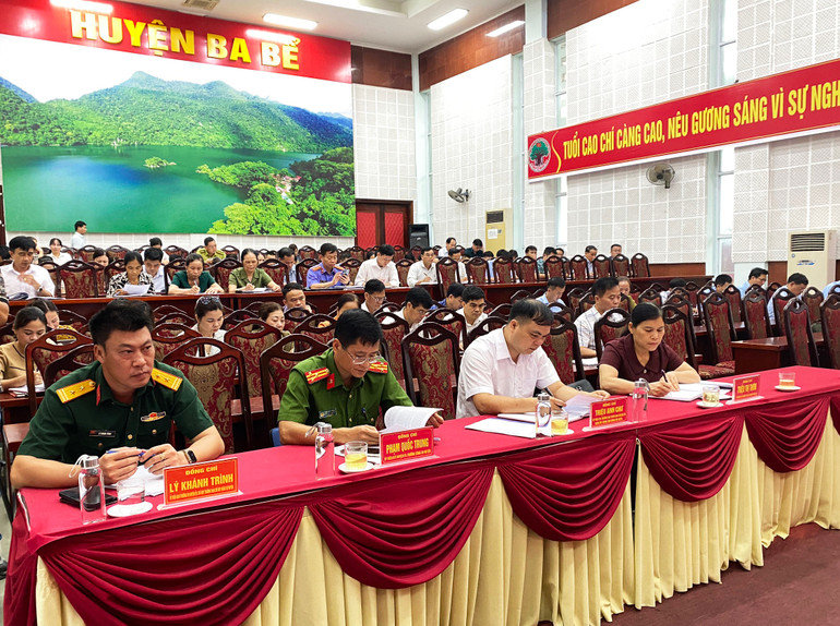 Các đại biểu tham dự hội nghị. 1.jpg