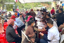 Khám bệnh, cấp thuốc thuốc miễn phí cho người dân xã Vũ Muộn (Bạch Thông)