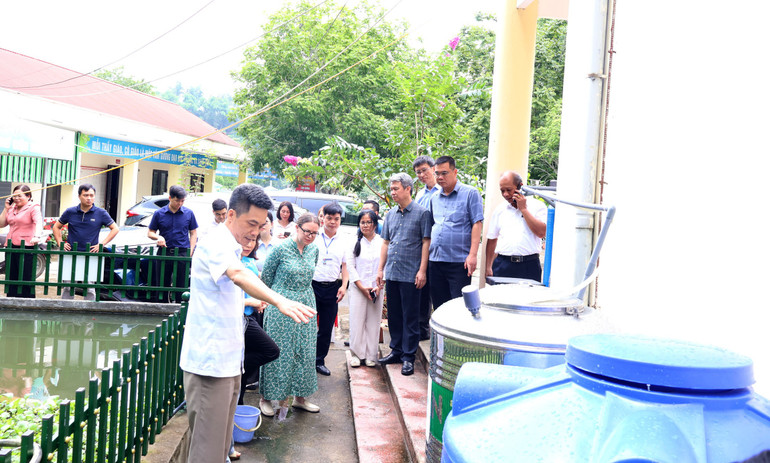 Hệ thống nước uống RO được lắp đặt tại Trường Tiểu học Thượng Giáo. ba-3.jpg
