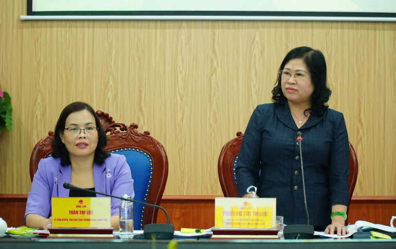 Đồng chí Phương Thị Thanh, Phó Bí thư Thường trực Tỉnh ủy, Chủ tịch HĐND tỉnh phát biểu tại hội nghị. chi-thanh.jpg