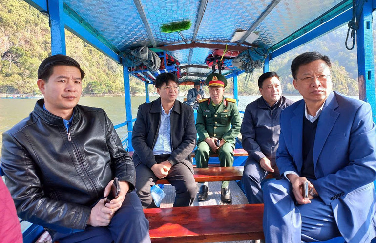 Thăm nắm phương án vận hành xuồng chở khách. kiem-4.jpg