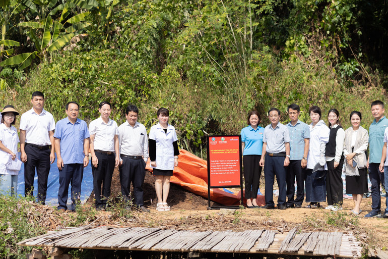 Đề tài được đánh giá cơ bản thành công, các sản phẩm sẽ góp phần giảm thiểu tình trạng ô nhiễm môi trường, tận dụng được nguồn nguyên liệu là bã dong riềng. em-3.jpg