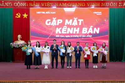 Viettel Bắc Kạn gặp mặt, tôn vinh kênh bán hàng xuất sắc 