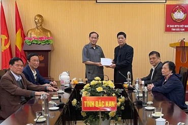 Tiếp sức mùa thi - gieo mầm tương lai