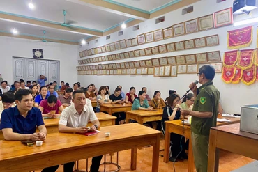 Cả hệ thống chính trị vào cuộc, thôn tổ họp dân xuyên tối góp ý các Đề án sáp nhập đơn vị hành chính