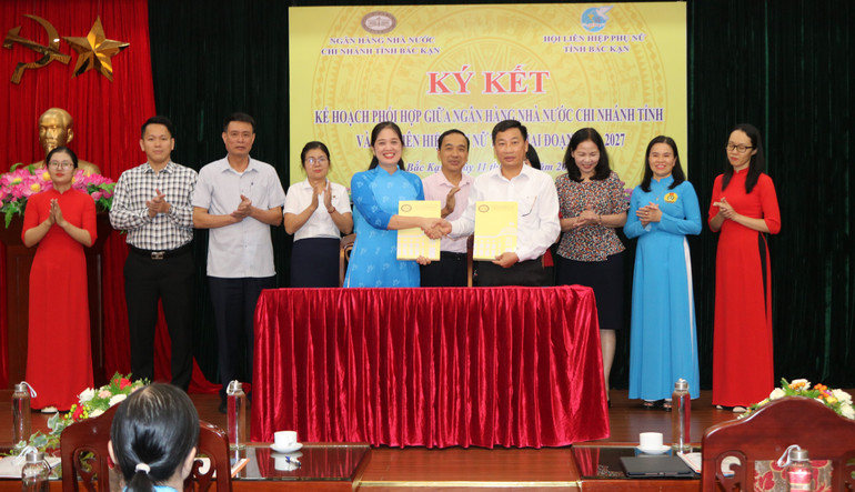 Ngân hàng Nhà nước Chi nhánh tỉnh Bắc Kạn và Hội LHPN tỉnh ký kết và triển khai Kế hoạch phối hợp giai đoạn 2023 - 2027.