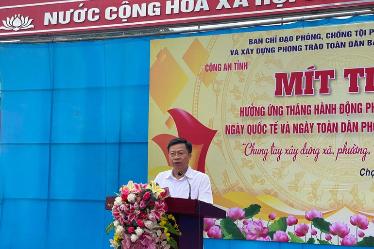 Ông Phạm Duy Hưng, Ủy viên Ban Thường vụ Tỉnh ủy, Phó Chủ tịch UBND tỉnh phát biểu tại Lễ mít tinh. z5568861622159_e73caddd9b0ff7e6ff853b0fc3a3023c.jpg