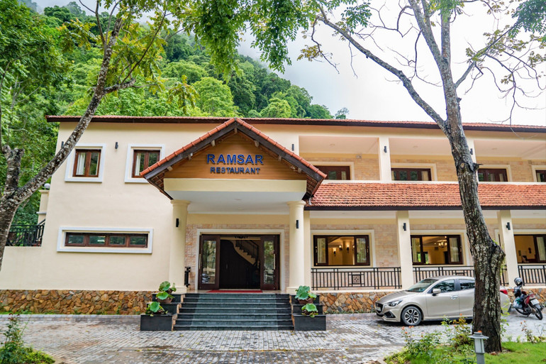 Khu vực nhà hàng của Công ty CP Sài Gòn - Ba Bể. z5390383101923_0a391b9af69f0a817c72e534ebd736d3.jpg