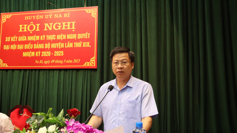 Đồng chí Phạm Duy Hưng, Phó Chủ tịch UBND tỉnh phát biểu chỉ đạo Hội nghị. Đồng chí Phạm Duy Hưng, Phó Chủ tịch UBND tỉnh phát biểu chỉ đạo Hội nghị.