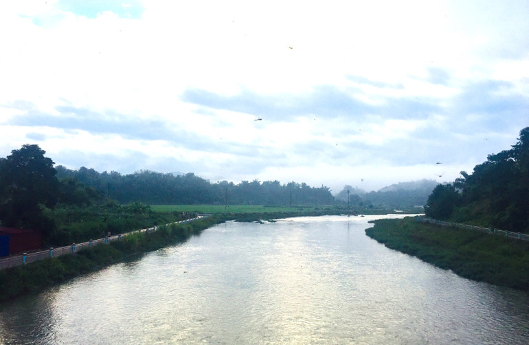 Dòng sông Cầu được ví như "lá phổi xanh" của thành phố. Dòng sông Cầu được ví như "lá phổi xanh" của thành phố.