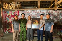 Vững vàng, kiên định con đường chủ nghĩa xã hội, kiên quyết, kiên trì vượt qua những trở ngại