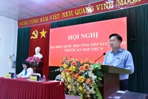 Đồng chí Hoàng Duy Chinh tiếp xúc cử tri tại phường Huyền Tụng