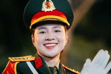 Nữ quân nhân Bắc Kạn tự hào tham gia diễu binh 30/4