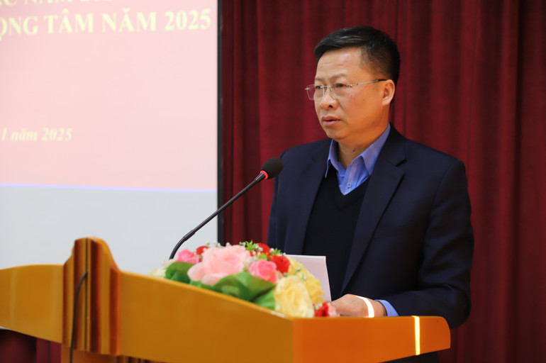 Đồng chí Phạm Duy Hưng, Ủy viên BTV, Trưởng ban Tuyên giáo Tỉnh ủy phát biểu tại Hội nghị. img-1599.jpg