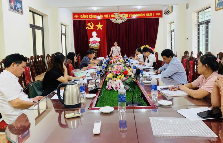Đoàn kiểm tra, giám sát của Hội Liên hiệp Phụ nữ tỉnh làm việc tại huyện Chợ Mới. z5958755679869-a0a215e907ef6464a8262c42b1ccac92.jpg
