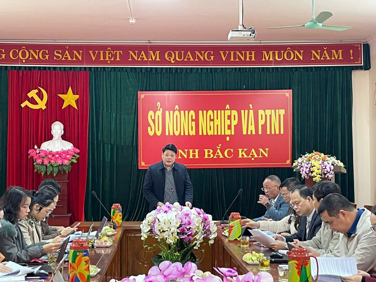 Ông Triệu Đức Văn, Tỉnh ủy viên, Giám đốc Sở NN&PTNT tỉnh Bắc Kạn, Chánh Văn phòng Điều phối NTM tỉnh phát biểu chủ trì tại Hội nghị. z6185229246395-dda501f60571512211a1b858b861b06d.jpg
