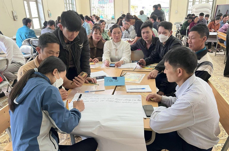 Hội LHPN huyện Pác Nặm tập huấn hướng dẫn thành lập và vận hành Tổ truyền thông cộng đồng. PN 01.jpg
