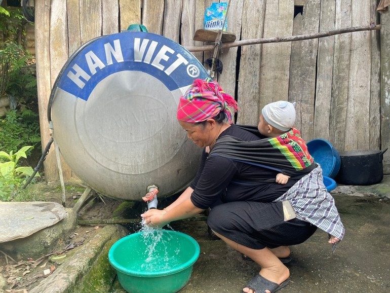 Người dân huyện Pác Nặm được sử dụng nước sạch thông qua Chương trình MTQG. z6504575974067-c6d8af6a76121c8931ffb2a4f54c967e.jpg