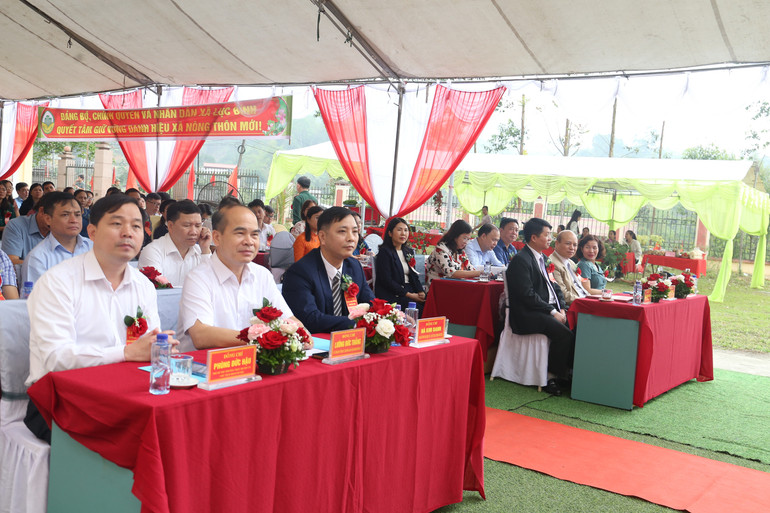 Các đại biểu tham dự Lễ công bố xã Lục Bình đạt chuẩn nông thôn mới năm 2024. img-7851.jpg