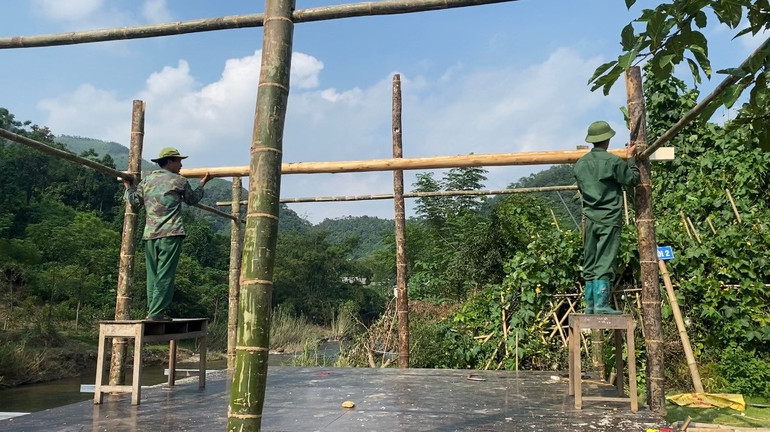 HTX Lan Nhi (Bạch Thông) khôi phục, dựng lại các chòi mới kịp thời đón khách du lịch vào tháng 10/2024. z5895873110328-b2bbd96954ecde9ac4aac9ae67eebb88-2677.jpg