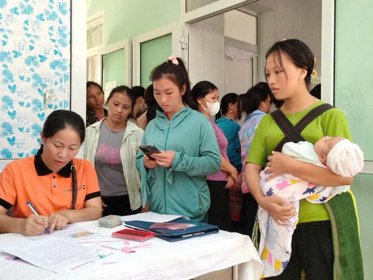 Chăm sóc CSSKSS/KHHGĐ cho phụ nữ dân tộc thiểu số tại huyện Chợ Đồn. anh43-1.jpg