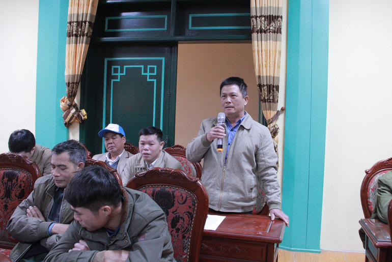 Đại biểu người có uy tín huyện Ngân Sơn trao đổi tại buổi gặp mặt. img-8475.jpg