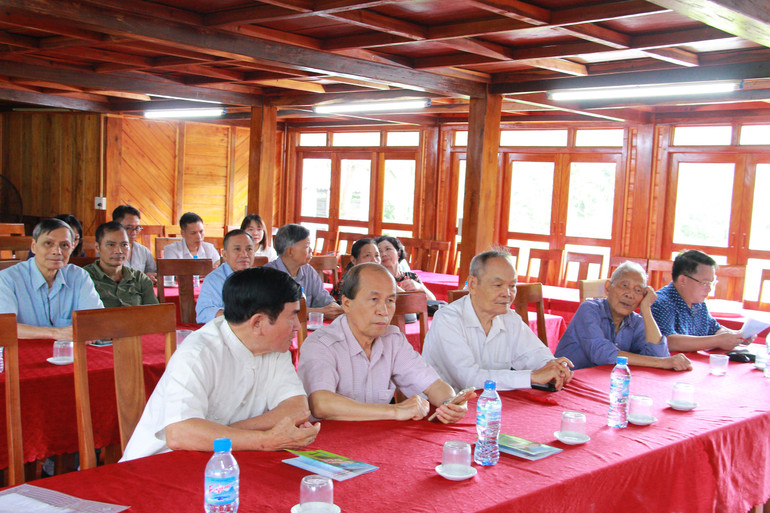 Các đại biểu dự buổi gặp mặt. img-2570.jpg