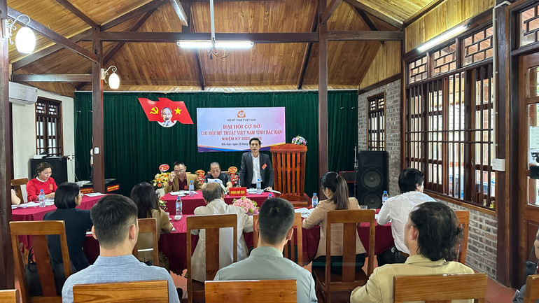 Quang cảnh đại hội. z6064144738281-7c85848084493fb9cb10e4f62f770ca4.jpg