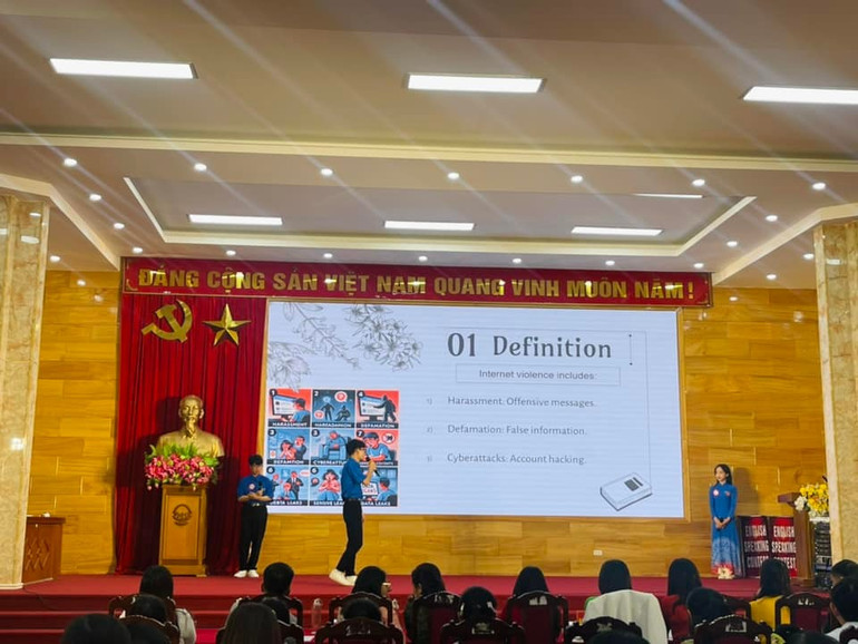 Phần thi Nhà hùng biện xuất sắc của khối THPT. 466141524-122140121348332488-3871887643741683668-n.jpg