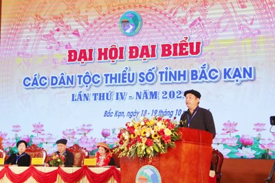 Trưởng thôn Khuổi Nộc Dương Hồng Sinh: “Vận động đồng bào dân tộc Mông ổn định định canh, định cư, xóa bỏ tập tục lạc hậu, góp phần phát triển kinh tế xã hội”