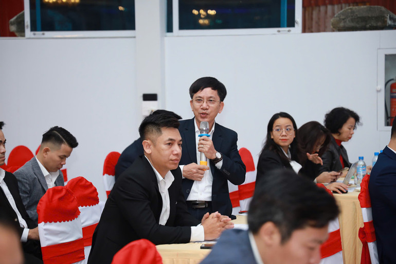 Hội viên Hội Doanh nhân trẻ Bắc Kạn phát biểu tại Hội nghị. 6c152b0cb0c40a9a53d5.jpg