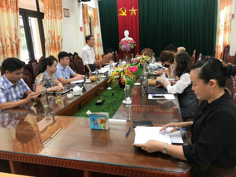 Hoạt động thảo luận nhóm về phòng chống tác hại của thuốc lá được tổ chức tại huyện Chợ Mới. z5952178354102-b6a7cfe44095772186034a324c3eed00.jpg