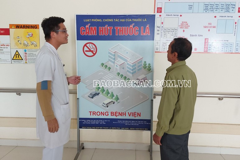 Bệnh viện Đa khoa tỉnh Bắc Kạn cấm hút thuốc lá tại đây. cam-hut-thuoc-la-benh-vien-1-3233.jpg