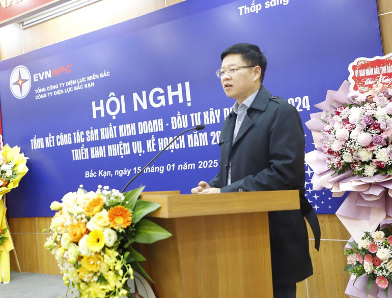 Đồng chí Đinh Quang Tuyên, Phó Chủ tịch Thường trực UBND tỉnh Bắc Kạn dự và phát biểu chỉ đạo tại Hội nghị. img-7281.jpg
