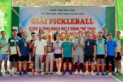 Trao giải các nội dung thi đấu bóng chuyền hơi và Pickleball