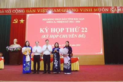 Kỳ họp thứ 22, HĐND tỉnh khóa X: Thực hiện công tác cán bộ thuộc thẩm quyền