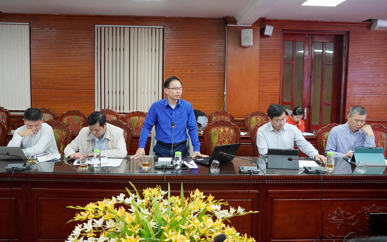 Đại diện các sở, ngành và địa phương thảo luận các giải pháp tháo gỡ khó khăn, vướng mắc trong phát triển kinh tế - xã hội của thành phố Bắc Kạn. dsc2644.jpg